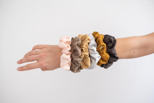 Scrunchies 2pk - KOOSHOO Organic - Here and There Makers